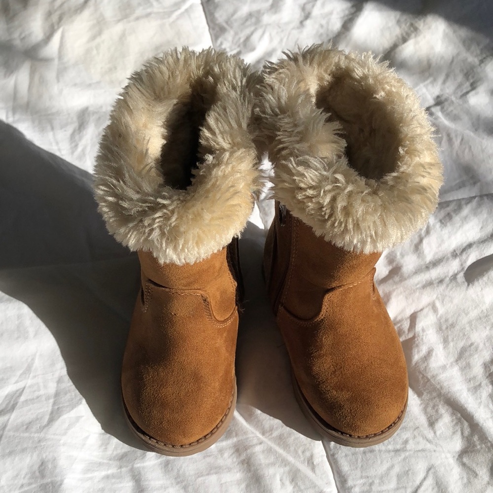 Toddler Girls' Leah Winter Shearling Style Boots - Cat & Jack